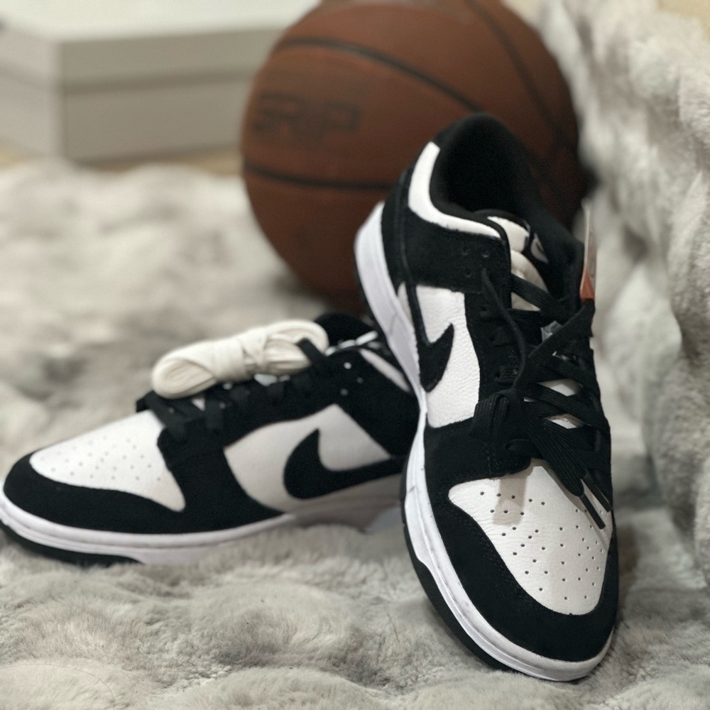 Nike Dunk Low Retro SE White and Black